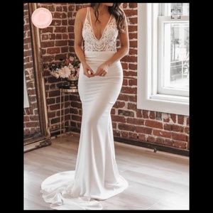Stunning Ivory  Wedding dress (NWT)